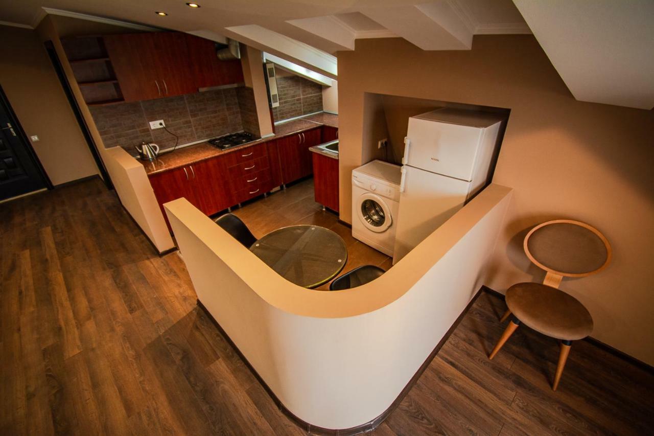 Daros Apartment Batumi Esterno foto