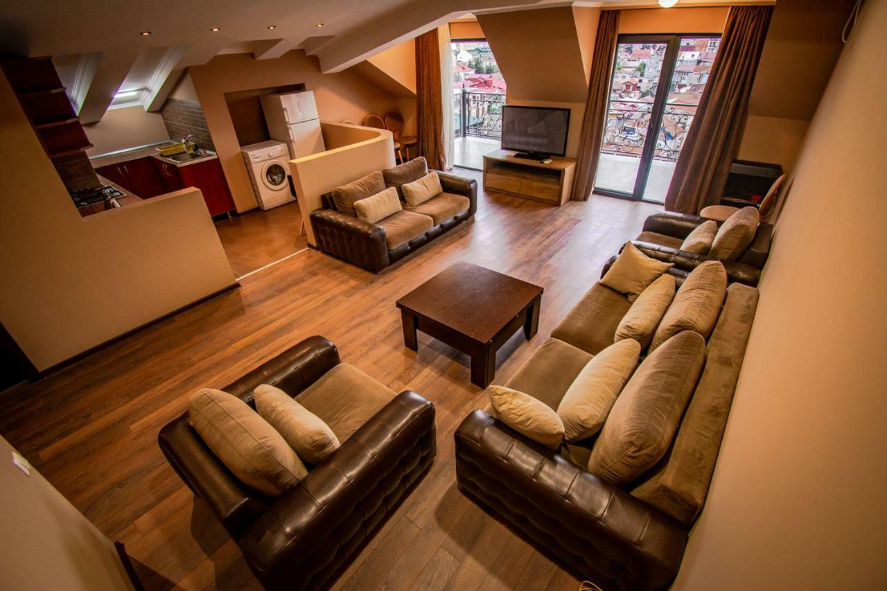 Daros Apartment Batumi Esterno foto