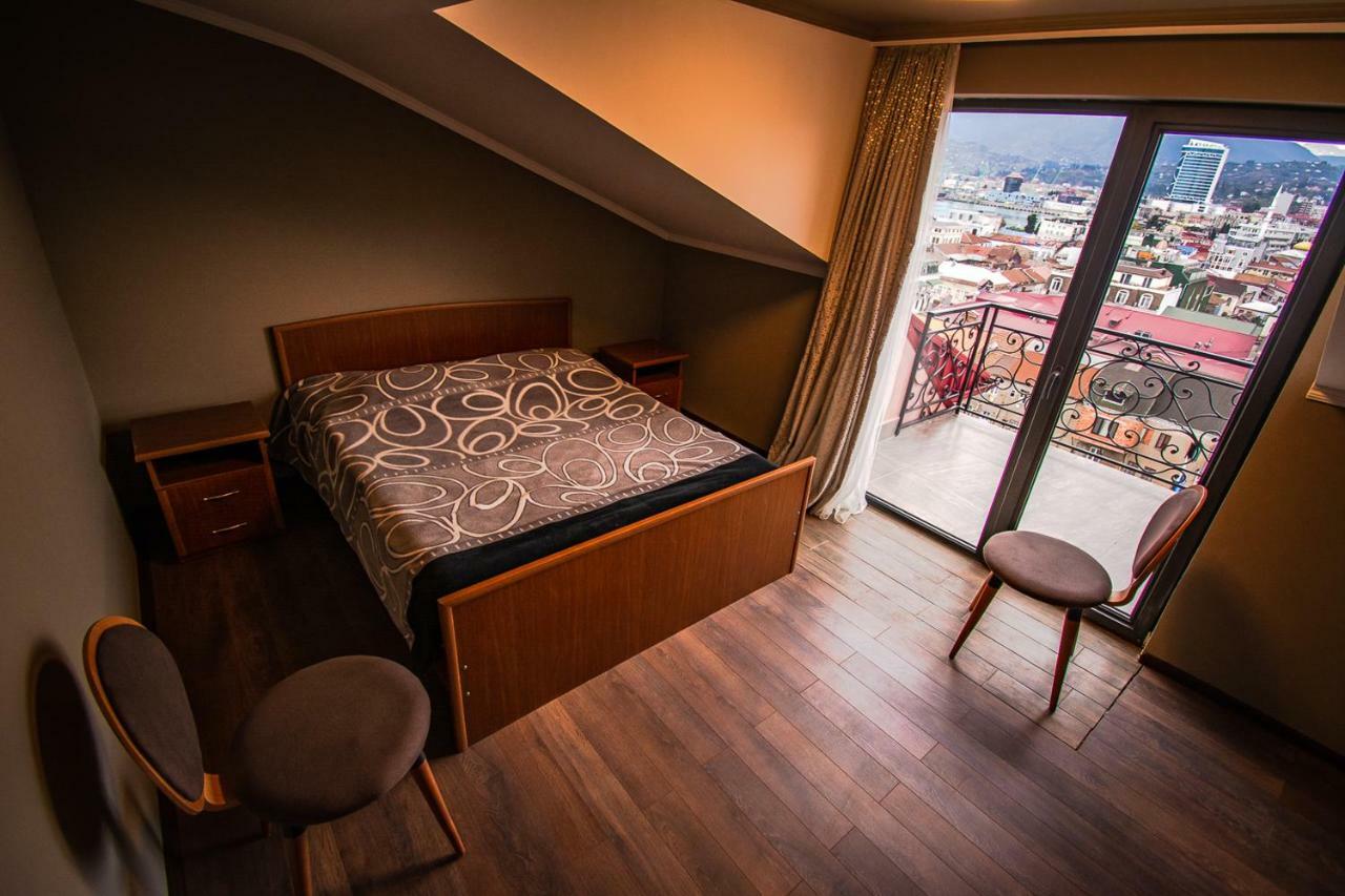 Daros Apartment Batumi Esterno foto